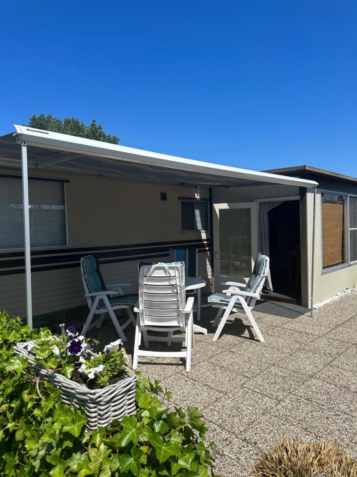Gezellige Stacaravan Met Groot, Zonnig Terras! Belt-Schutsloot Extérieur photo